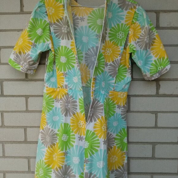 Amish Mennonite Cape Dress 36" B 30" W Yellow Floral Cotton Handmade Modest - Picture 11 of 11